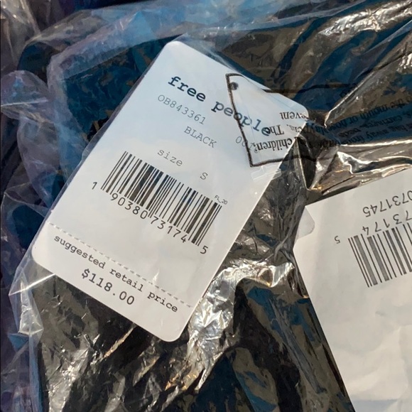 FREE PEOPLE MOVEMENT MYSTERY BOX - Picture 5 of 7